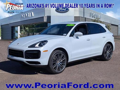 2023 Porsche Cayenne Platinum Edition