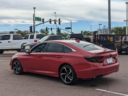 Photo 5 of 30 of 2018 Honda Accord Sport