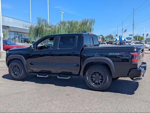 Super Black 2022 Nissan Frontier PRO-X