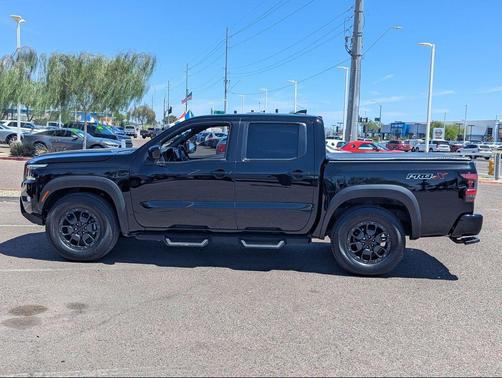 Super Black 2022 Nissan Frontier PRO-X