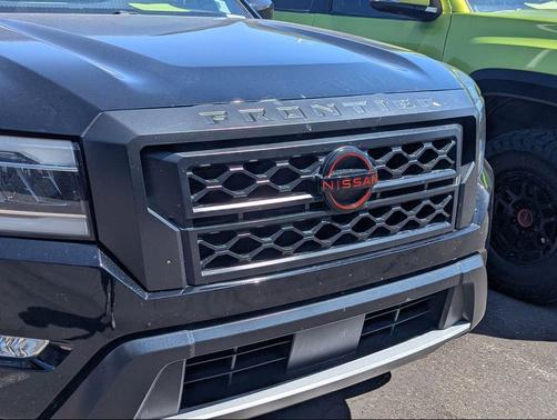 Super Black 2022 Nissan Frontier PRO-X