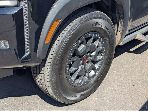 Super Black 2022 Nissan Frontier PRO-X