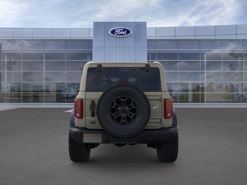 Desert Sand 2026 Ford Bronco Badlands