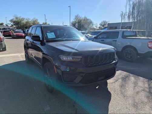 2023 Jeep Grand Cherokee Altitude