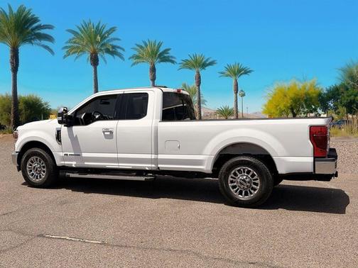 Oxford White 2021 Ford F-250 Lariat