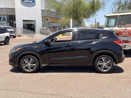 Crystal Black Pearl 2022 Honda HR-V EX
