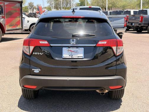 Crystal Black Pearl 2022 Honda HR-V EX