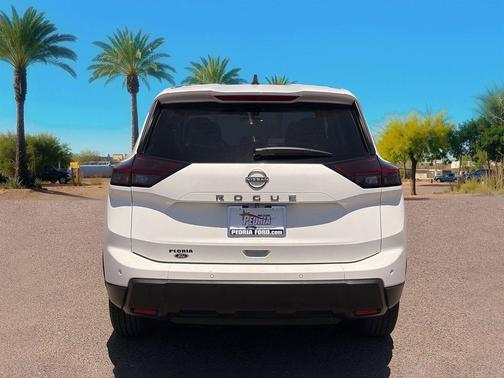 Glacier White 2024 Nissan Rogue S