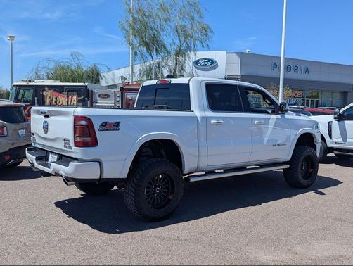 Ivory White Tri-Coat Pearlcoat 2022 RAM 1500 Longhorn