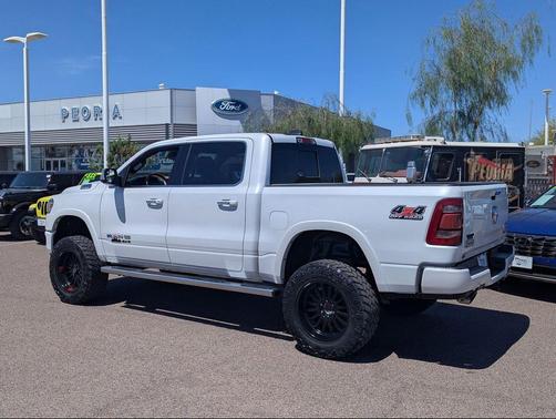 Ivory White Tri-Coat Pearlcoat 2022 RAM 1500 Longhorn