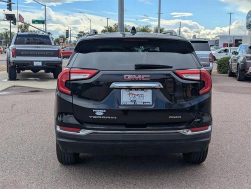 2024 GMC Terrain SLT