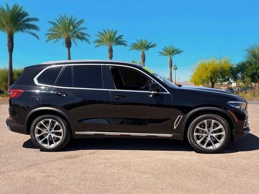 Jet Black 2020 BMW X5 sDrive40i