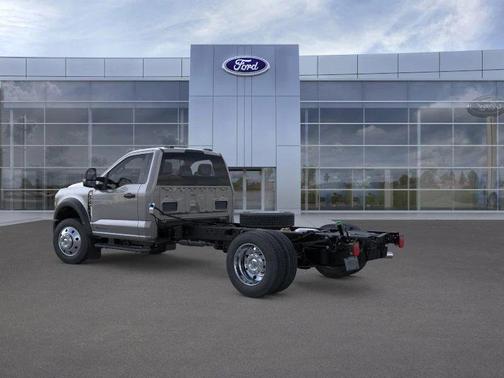 Carbonized Gray Metallic 2026 Ford F-450