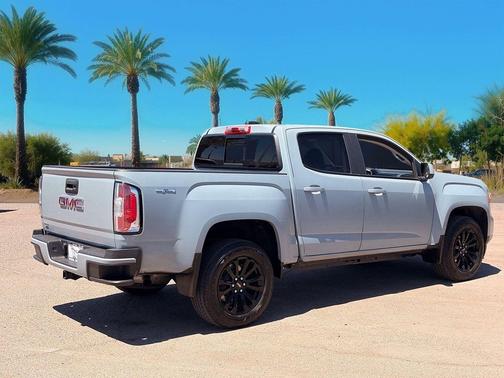 Summit White 2022 GMC Canyon Elevation