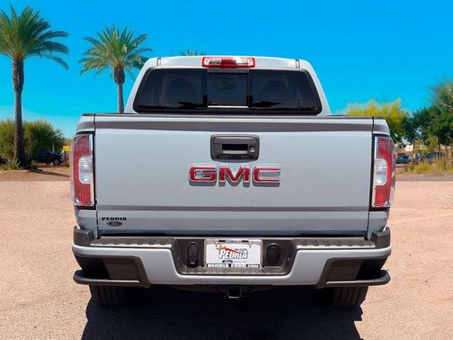 Summit White 2022 GMC Canyon Elevation