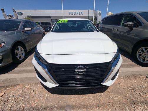 Glacier White 2025 Nissan Altima 2.5 SV