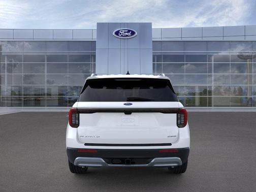 Star White Metallic Tri-Coat 2026 Ford Explorer Platinum