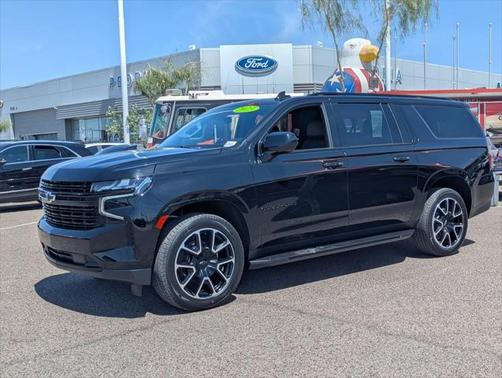 2023 Chevrolet Suburban RST