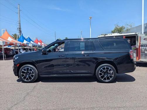2023 Chevrolet Suburban RST
