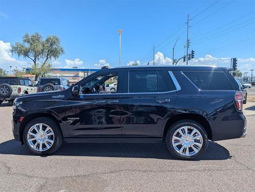 2023 Chevrolet Tahoe 4WD High Country