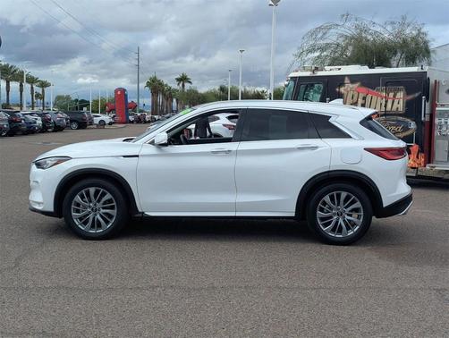 2024 INFINITI QX50 LUXE