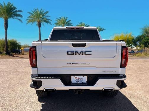 White Frost Tricoat 2022 GMC Sierra 1500 Denali Ultimate