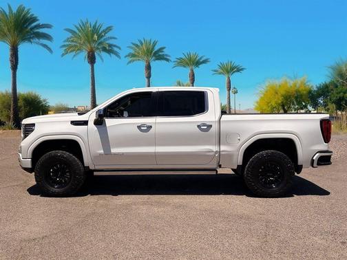 White Frost Tricoat 2022 GMC Sierra 1500 Denali Ultimate