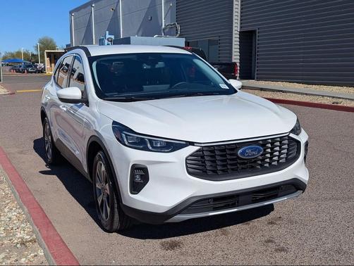 2025 Ford Escape Platinum