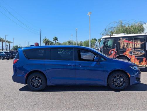 2020 Chrysler Pacifica Touring