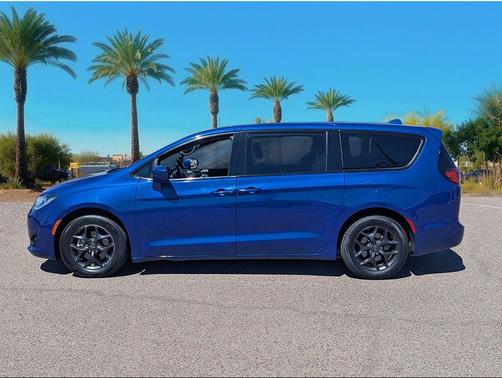 Ocean Blue Metallic 2020 Chrysler Pacifica Touring