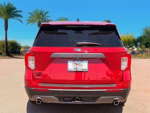 Rapid Red Metallic Tinted Clearcoat 2021 Ford Explorer XLT