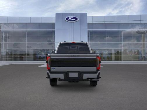 2025 Ford F-250 Platinum