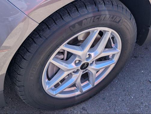 Carbonized Gray 2024 Ford Edge SEL