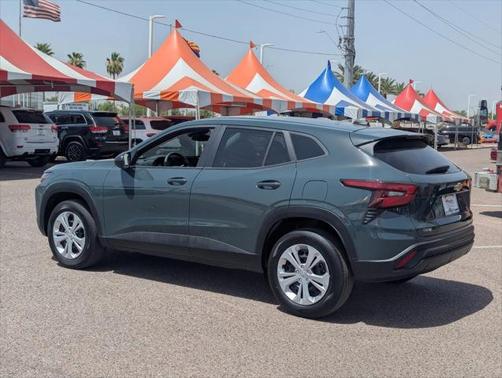 2025 Chevrolet Trax LS