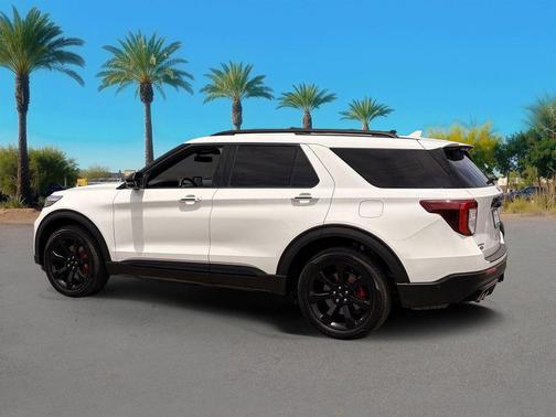 Star White Metallic Tri-Coat 2022 Ford Explorer ST