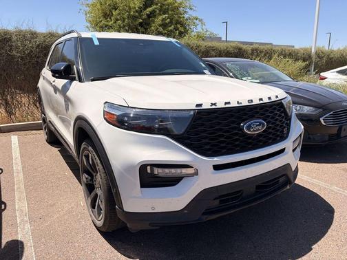 Star White Metallic Tri-Coat 2022 Ford Explorer ST