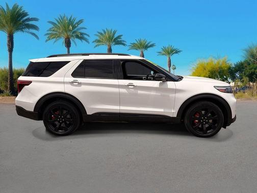 Star White Metallic Tri-Coat 2022 Ford Explorer ST