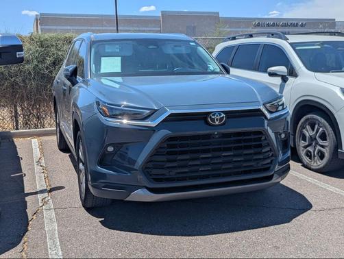 Cloud 2025 Toyota Grand Highlander Limited