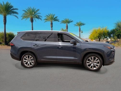 Cloud 2025 Toyota Grand Highlander Limited