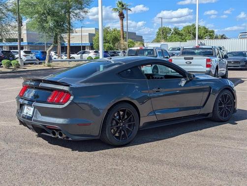 2017 Ford Shelby GT350 Base
