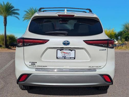 2020 Toyota Highlander Hybrid Platinum