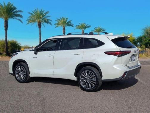 2020 Toyota Highlander Hybrid Platinum