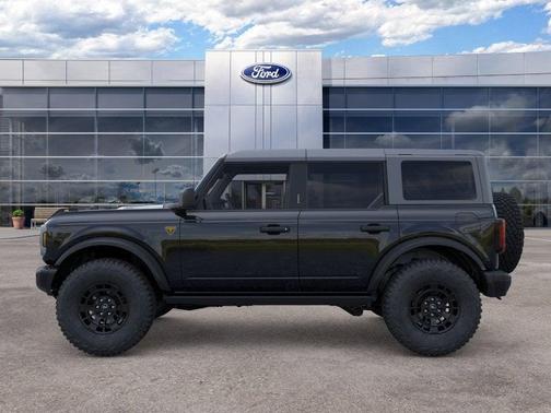 Shadow Black 2026 Ford Bronco Badlands