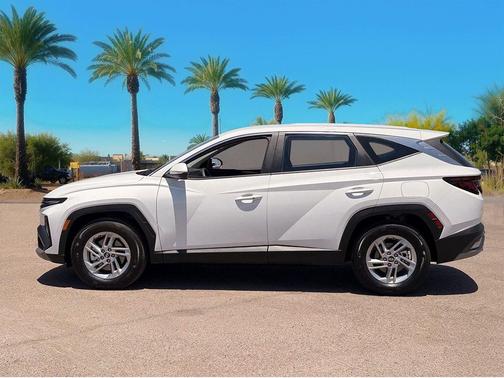 Serenity White Pearl 2026 Hyundai TUCSON SE