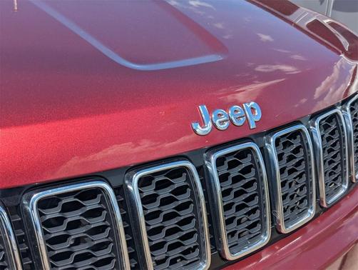 2022 Jeep Grand Cherokee Laredo