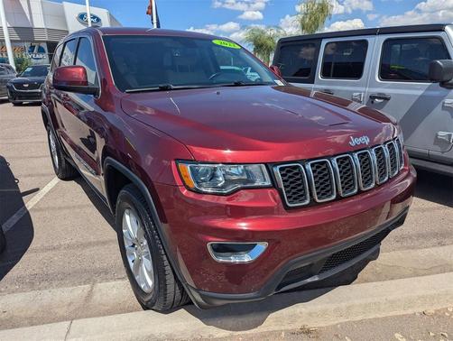 2022 Jeep Grand Cherokee Laredo