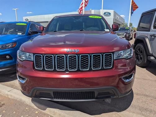 2022 Jeep Grand Cherokee Laredo