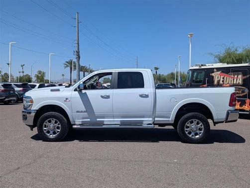 2019 RAM 2500 Laramie Crew Cab 4x4 6'4' Box