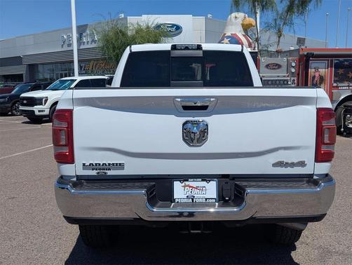 2019 RAM 2500 Laramie Crew Cab 4x4 6'4' Box
