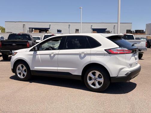 Oxford White 2020 Ford Edge SE